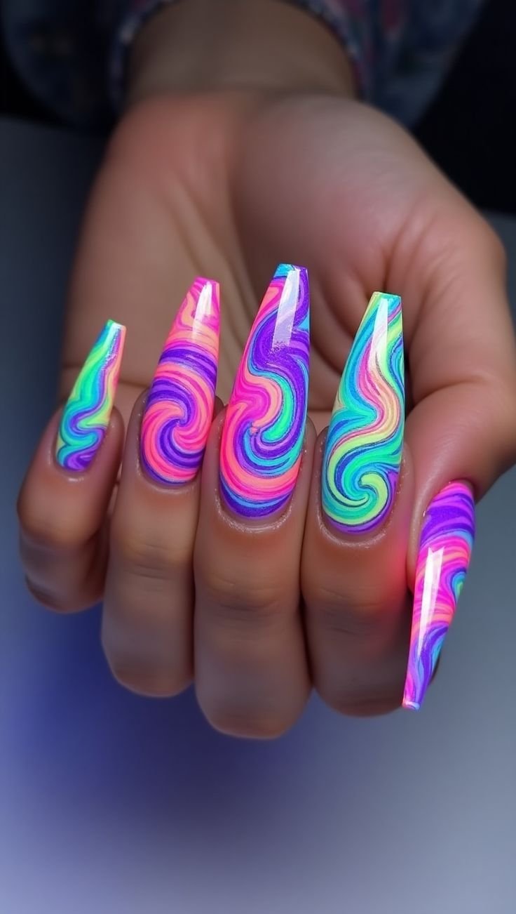 5 Freakishly Funky Psychedelic Nail Ideas