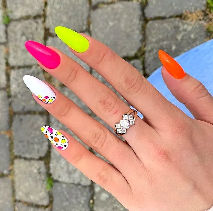 neon nails