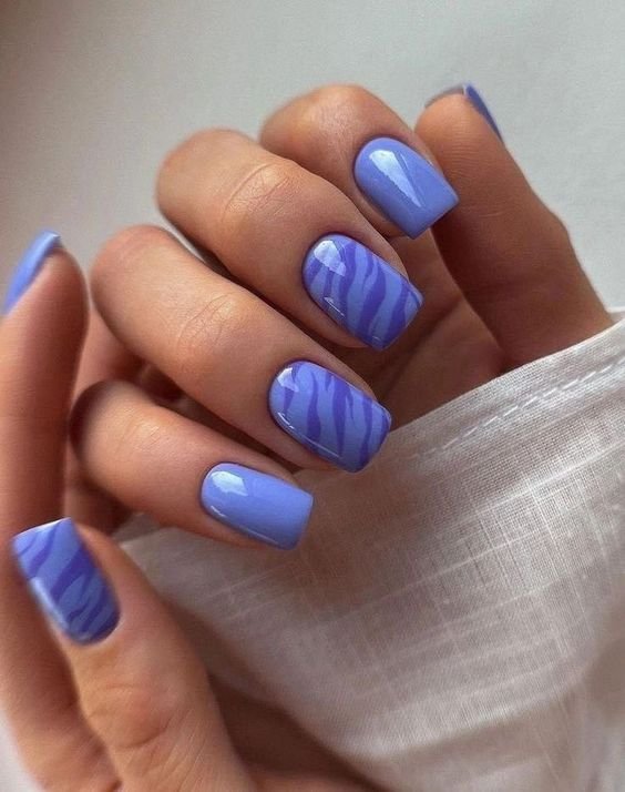 sweet spring nails violet