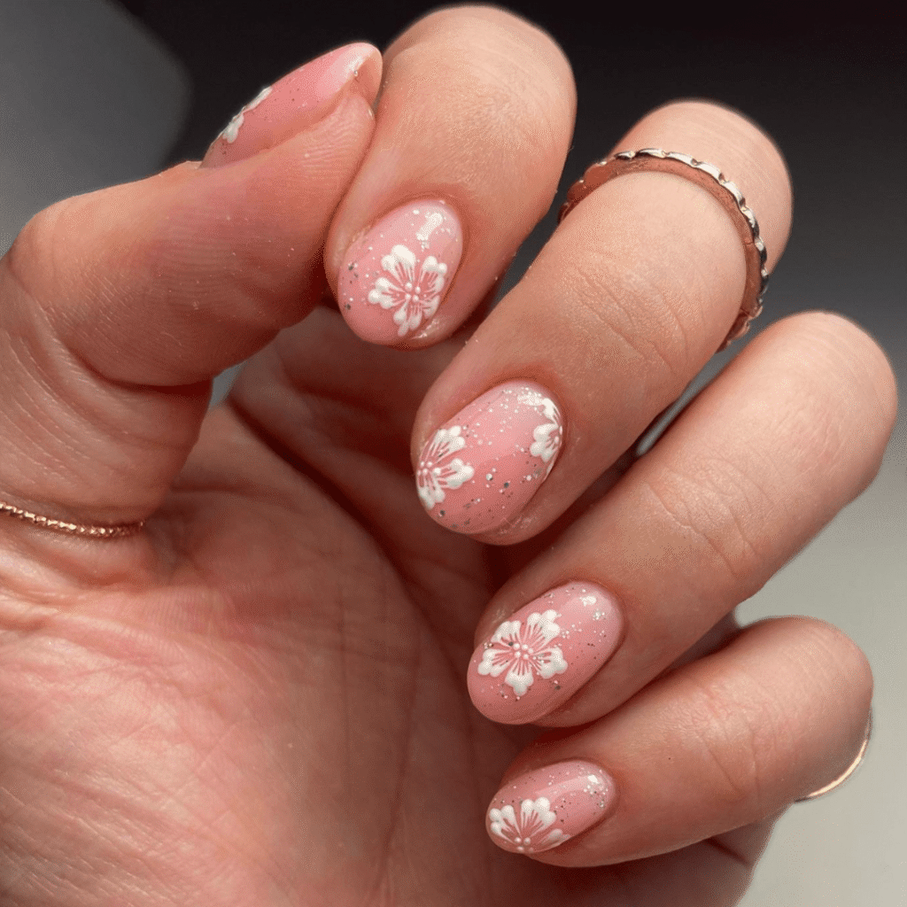 sweet spring nails floral