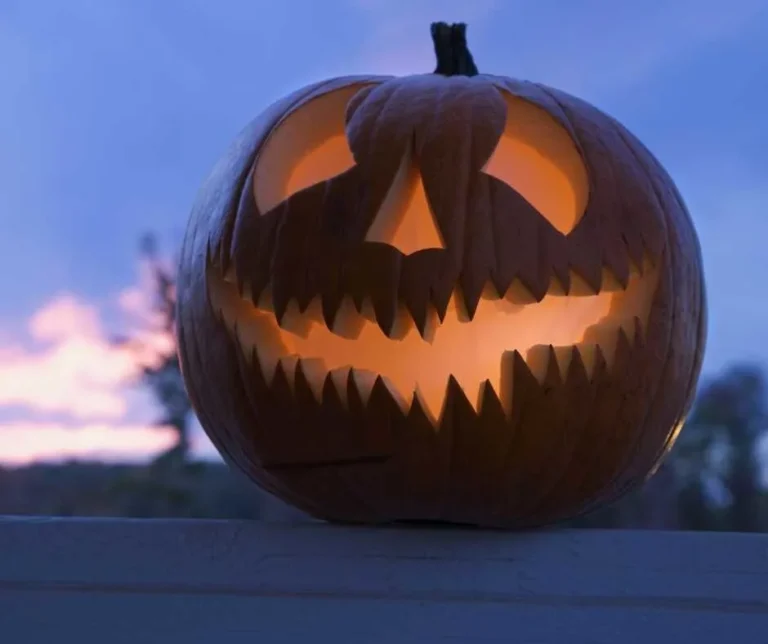 Spook Up Your Space: Halloween Décor Ideas to Die For
