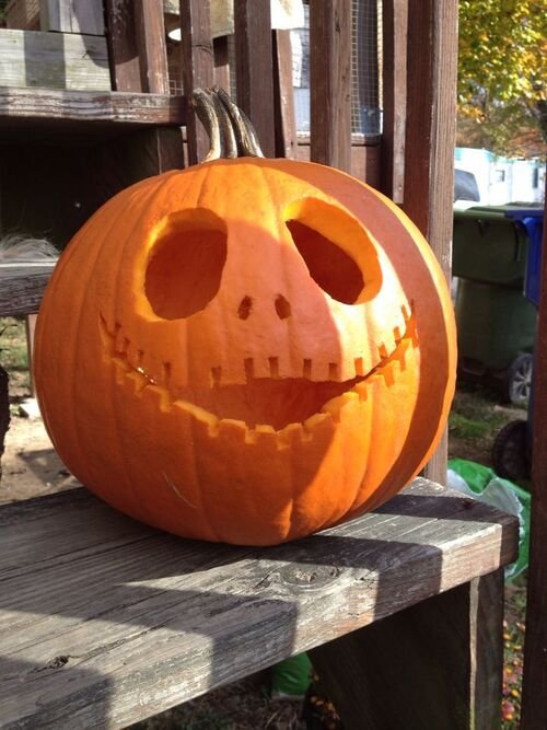 Pumpkin Carving Magic: A Halloween Tradition Full of Spooky Fun! 🎃